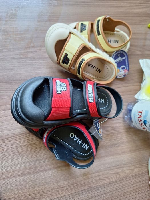 Сандалии новые          .