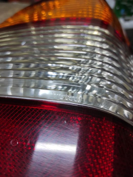 Фонарь задний правый левый Мазда Трибут