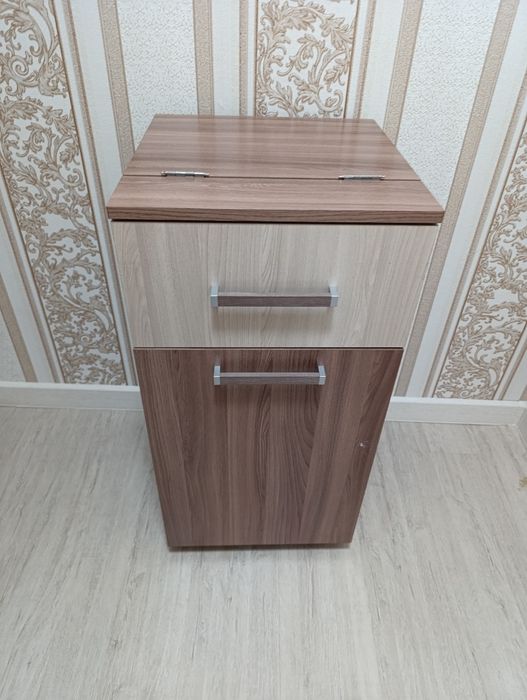 Продам тумбочку- гладильная доска