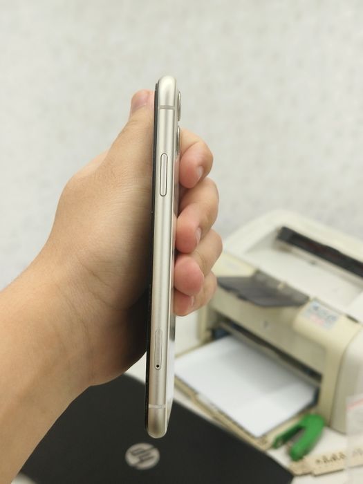 Обменяю Айфон 11 на Айпад