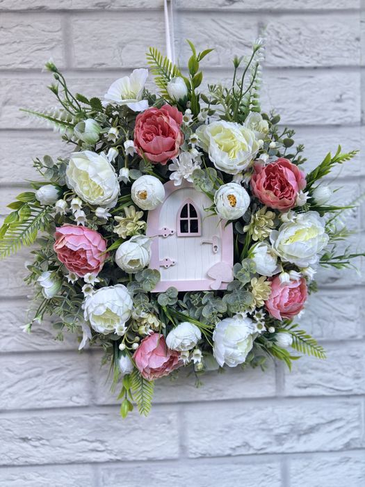 Aranjament flori artificiale/coroniță decorativă pentru ușă