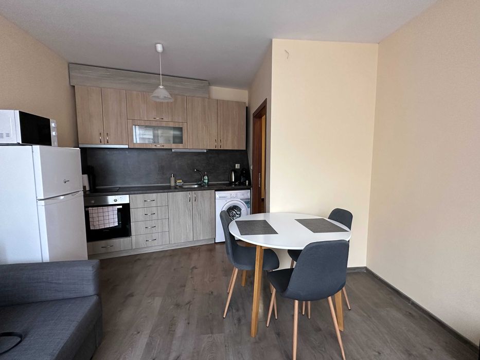 Дава се под наем Двустаен апартамент в Варна, Гръцка махала - 60 кв.м за 600 € - Снимка #1