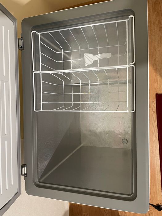 Хороший бюджетный Морозильник