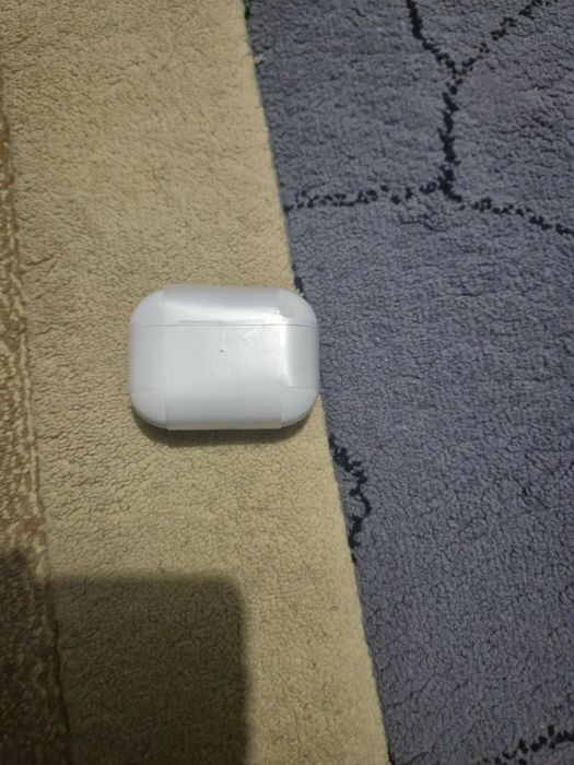 Продавам air pods 2 pro