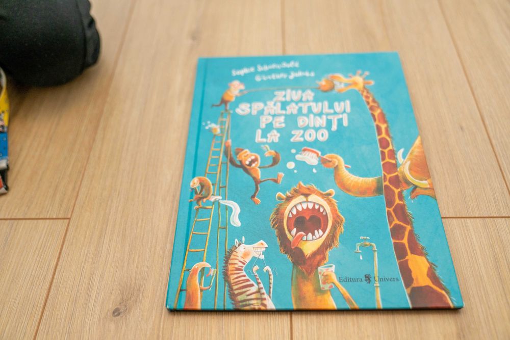 Carte pentru copii Ziua spalatului pe dinti la zoo, Sophie Schoenwald