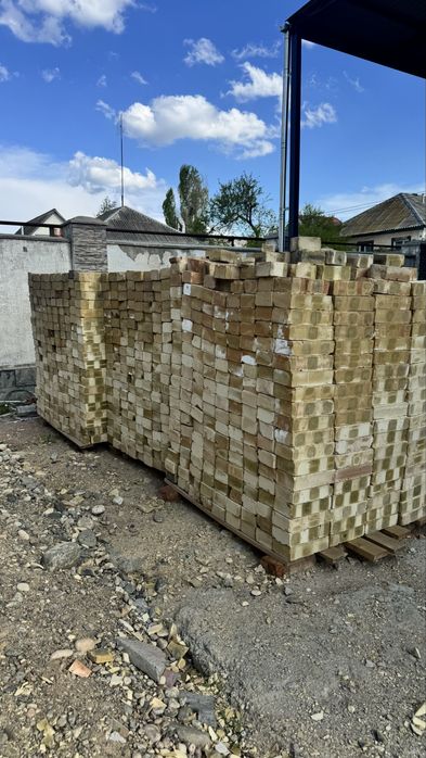 Жённый кирпич. Новый около 2000 штук