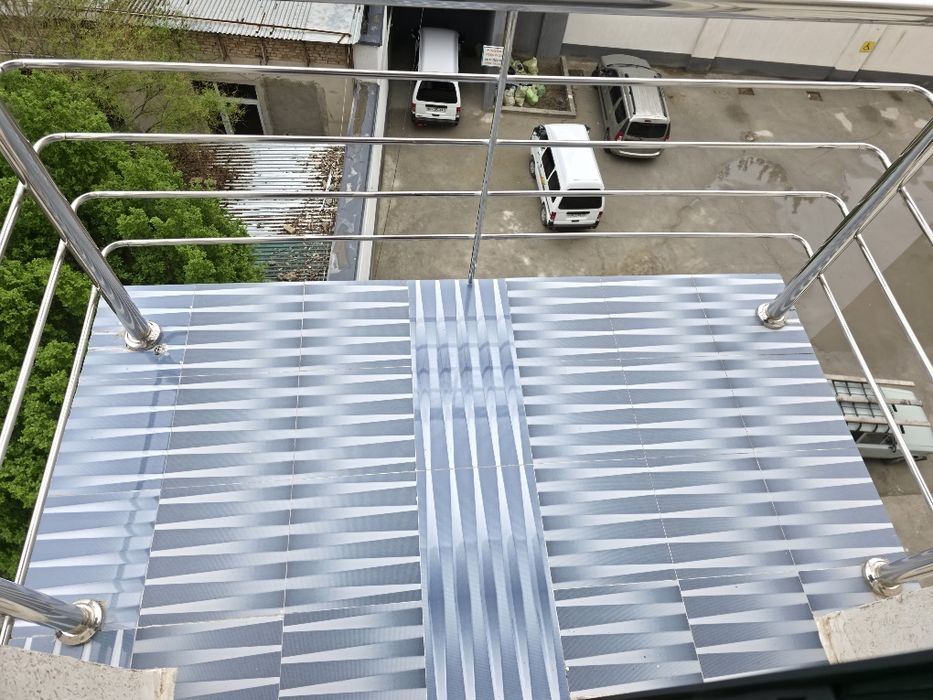 4-tajdan 3 xonalik 85 ov li kvartira uzoq muddatli ijaraga beriladi.