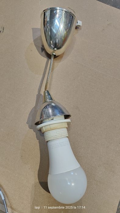 Pendul iluminat cu aspect vintage