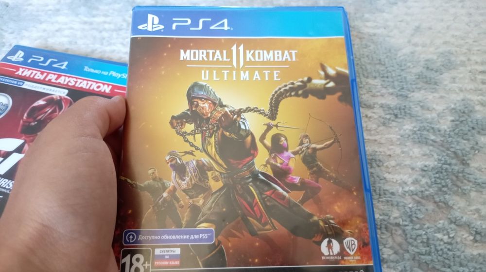 Продам PlayStation4