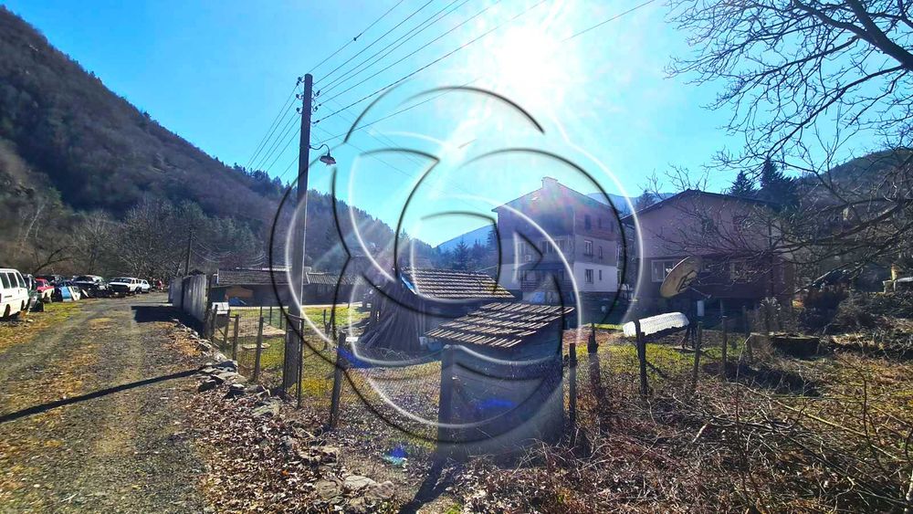 Продава се Къща в с. Томпсън, Област София-област - 100 кв.м за 650 €/кв.м - Снимка #4