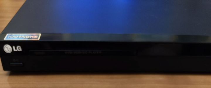 Продам DVD LG Player DK765 Karaoke