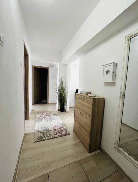 Vand apartament cu 3 camere ultra central