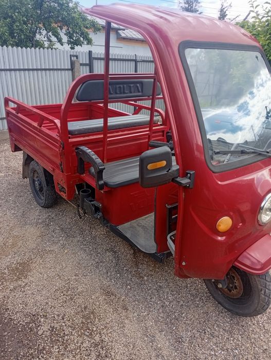 Vând triclicu electric