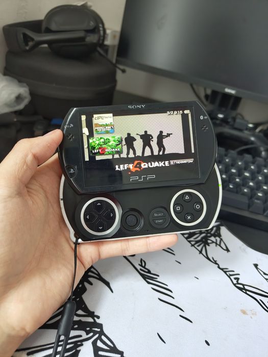 Продам Psp go 16 Gb