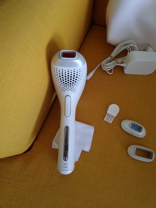 Epilator Philips Lumea IPL SC2009/00, 250.000 impulsuri, Acumulator.