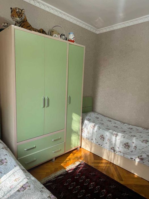 Продам 4-х комнатную квартиру (90кв.м) на Ц-4.Кирпич.4/4/4