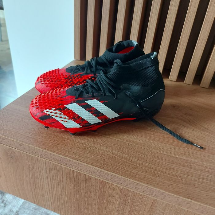 Ghete fotbal Adidas Predator marimea 35
