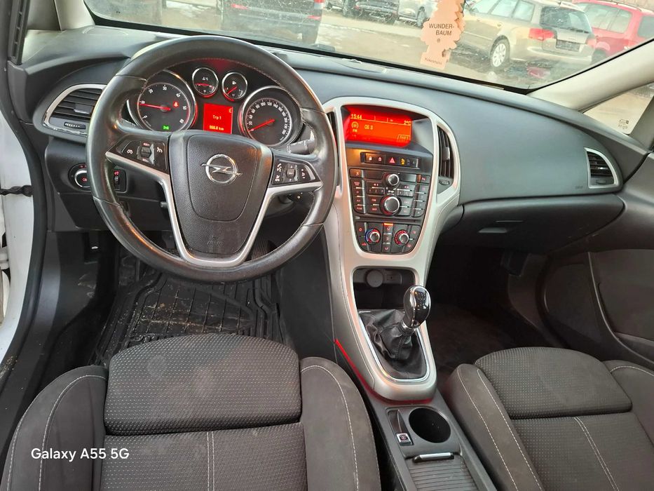 Opel Astra Opel Astra J an 2011, 1,7 D, Euro5,km 290000,din Austria,neinscrisa Ro