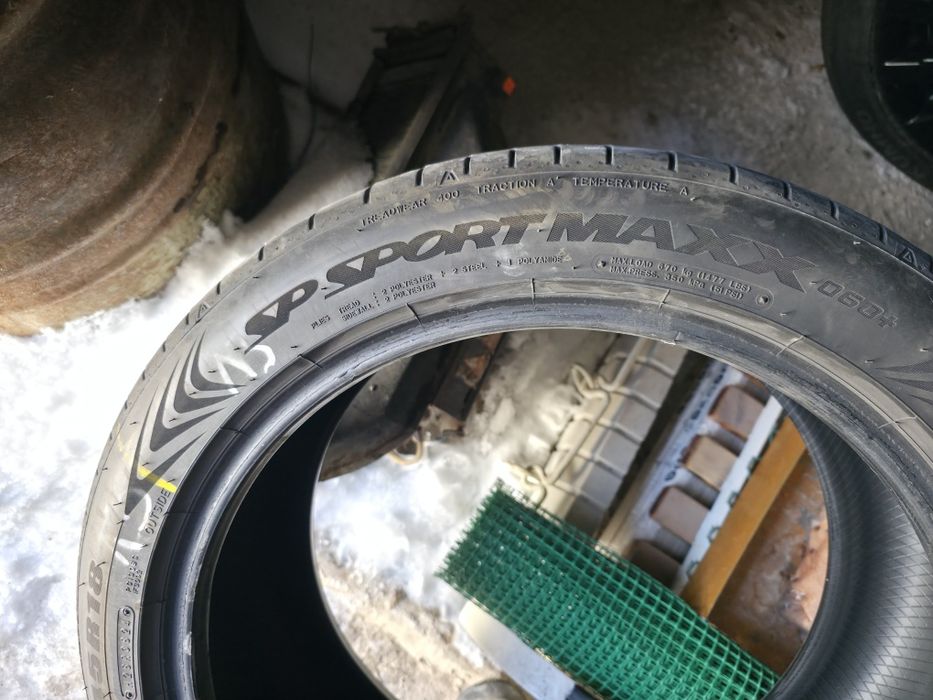 235/45 R18 DUNLOP