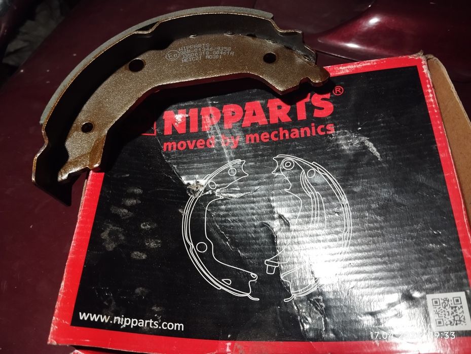 Продам новые оригинальные тормозные колодки