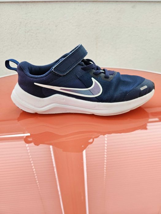 Детски маратонки Nike за момче номер 33. Много запазени.