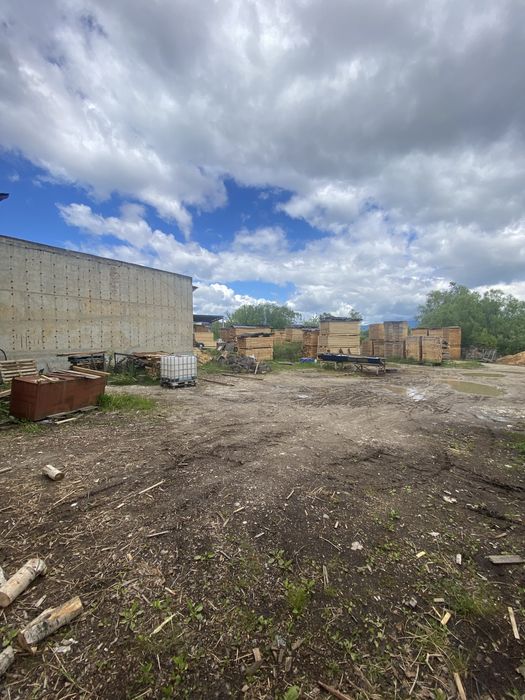 Имот на първа линия