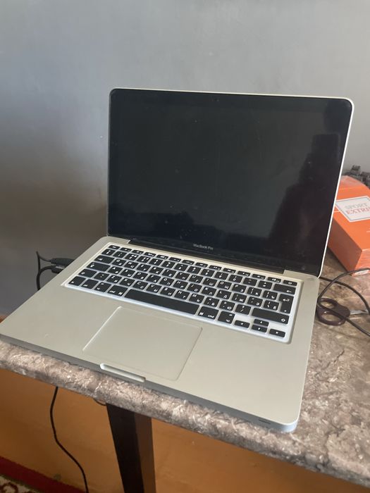 Продам Macbook Pro5,5