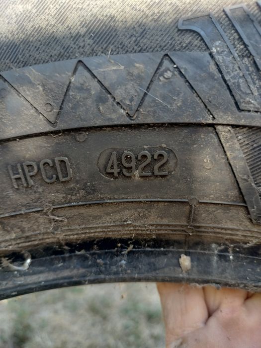 Vând 4 Anvelope 225/65/16C