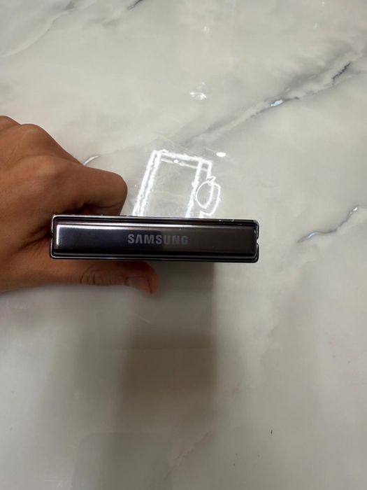 Samsung Galaxy Z Flip 5