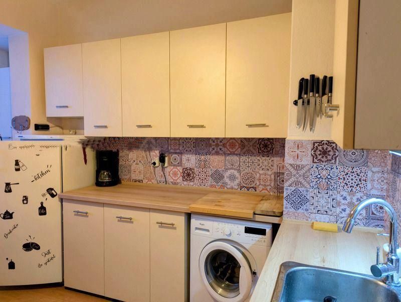 Двустаен апартамент в ж.к. Оборище.