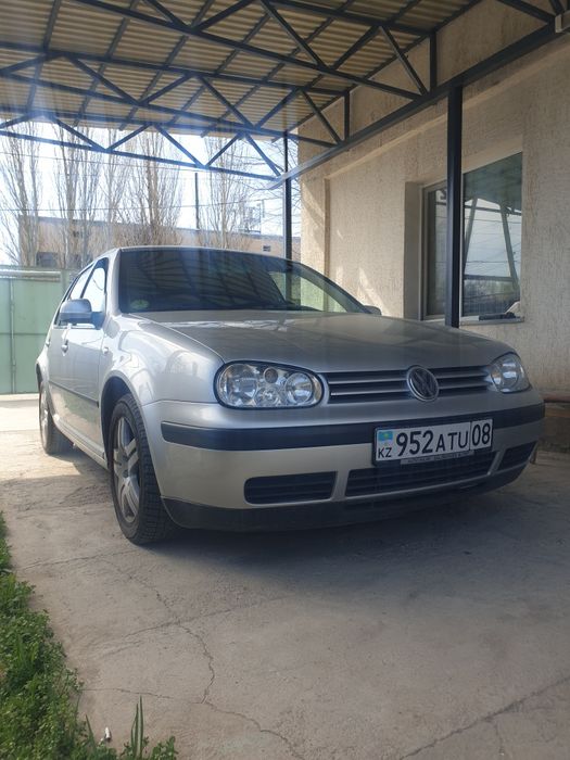 Гольф 4 2002 г.в 1,6 автомат
