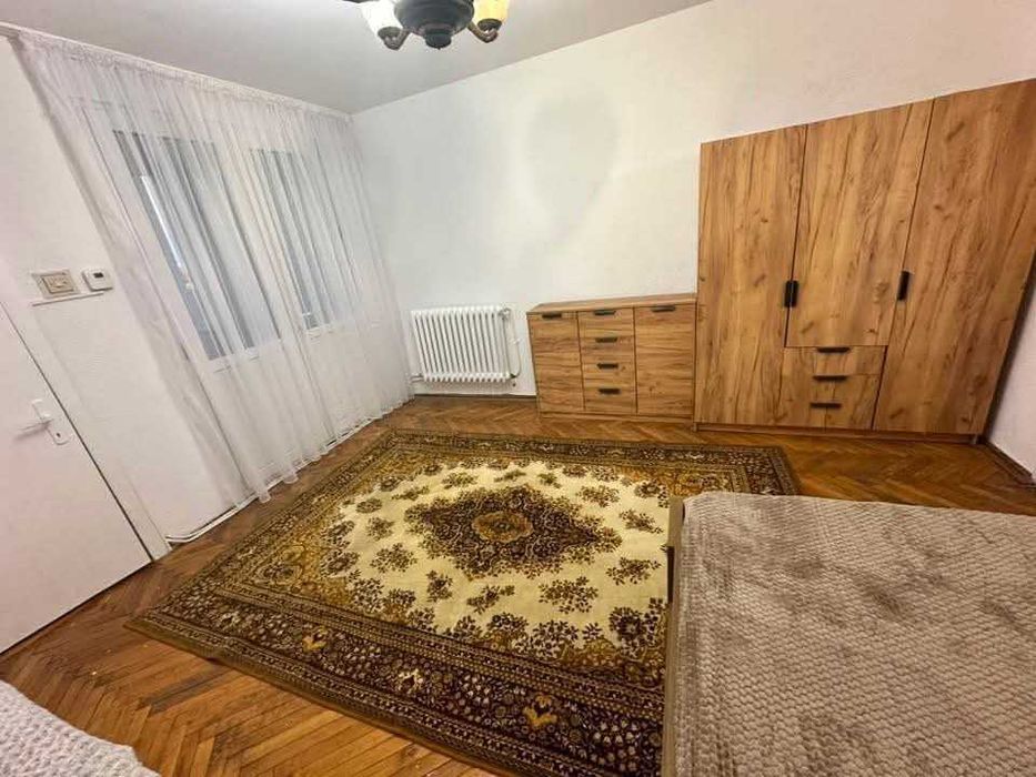 Proprietar, inchiriez garsoniera