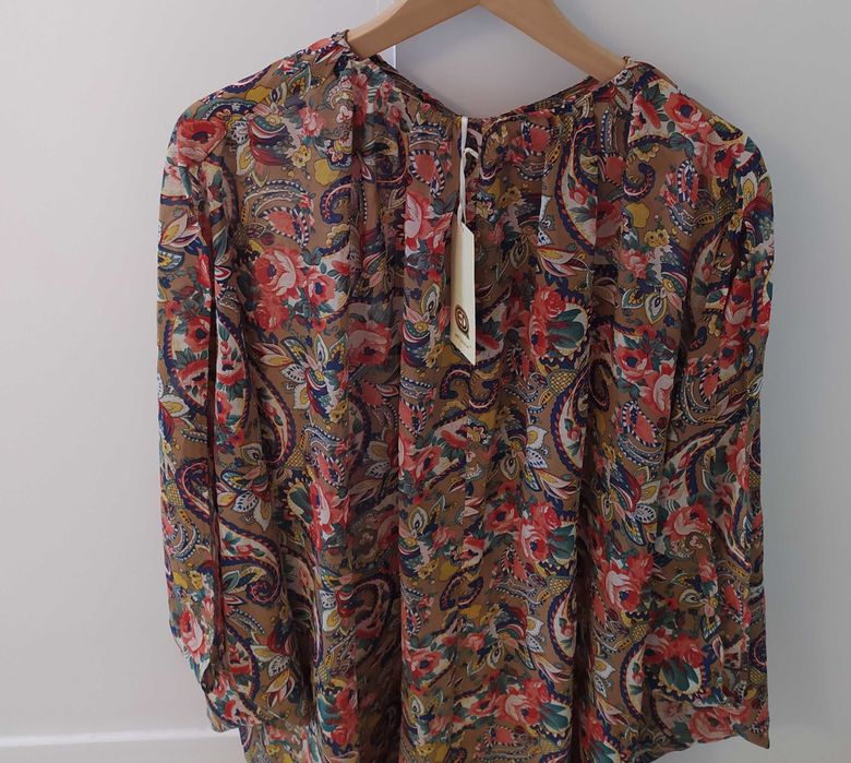 Tunica S/M Nou cu eticheta