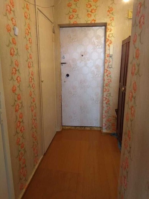Продается 1 комнатная, не малосемейка
