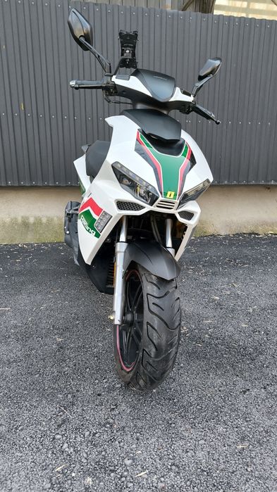 Продам скутер инжектор