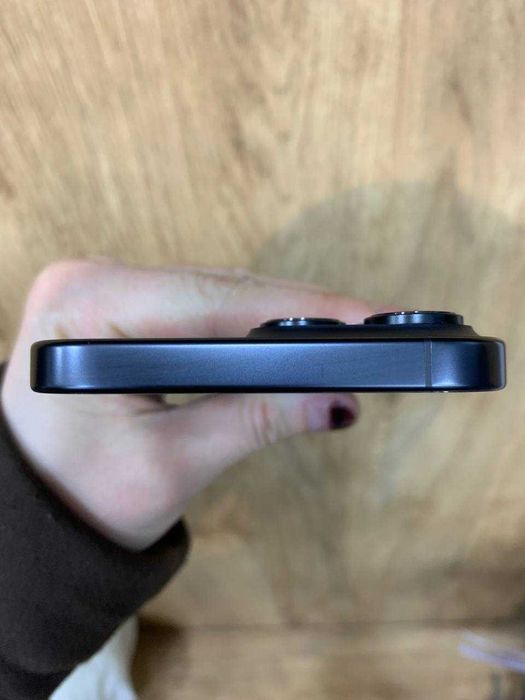 iPhone 16 Pro Max 512 qora variantga