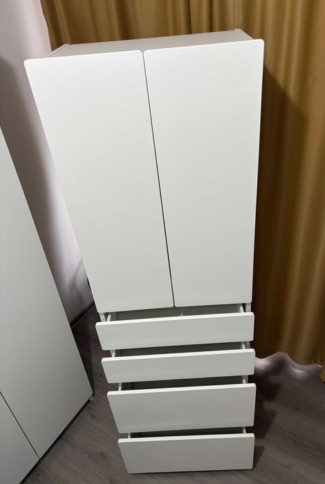 Dulap IKEA alb ideal pentru camera copiilor