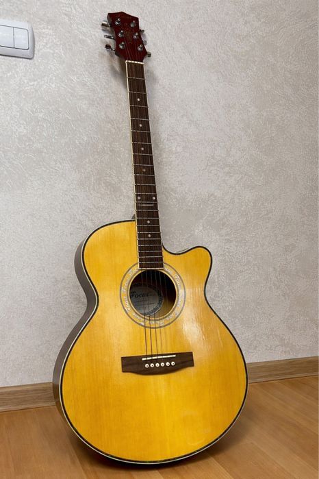 Это акустическая гитара Focus  Homage LF-401C-N