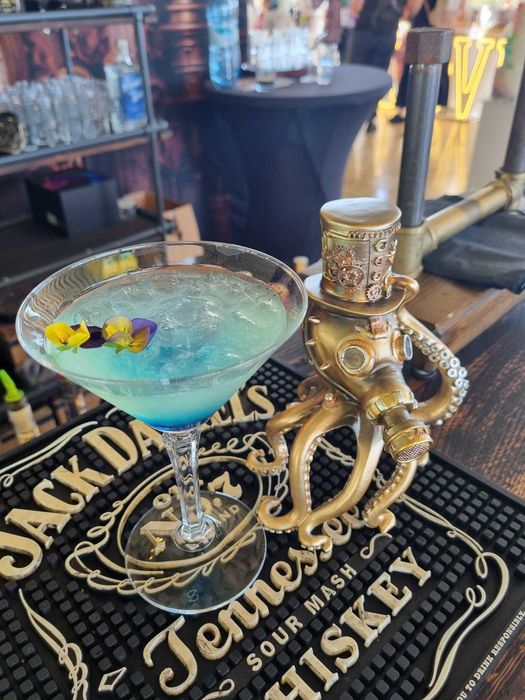 Cocktail Baruri Mobile Premium pentru Evenimente