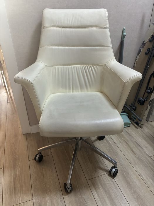 Кресло на колесах