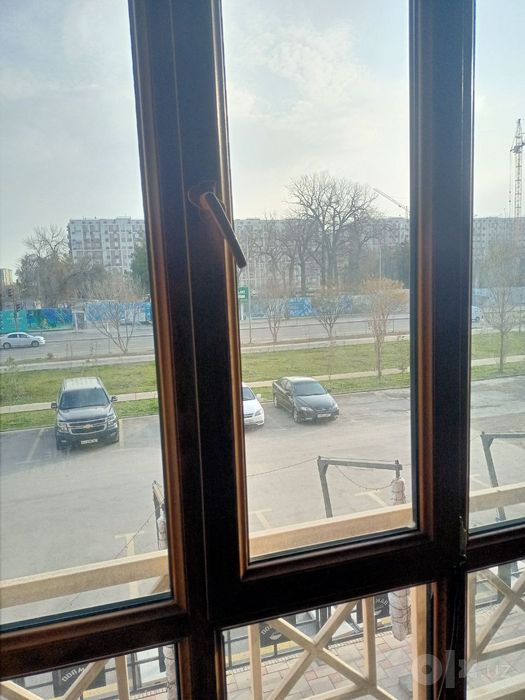 Янги жуда бакувват килиб пиштган гишта курилган чиройли дом