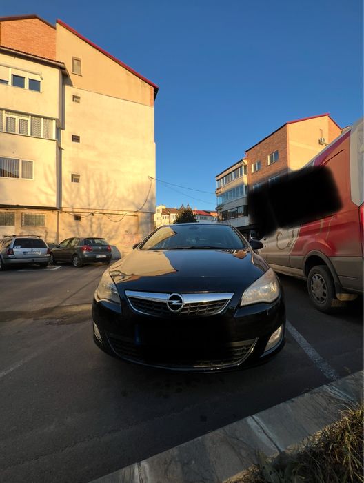 Opel Astra J 2.0  CDTI -full options- pachet sport- Negru
