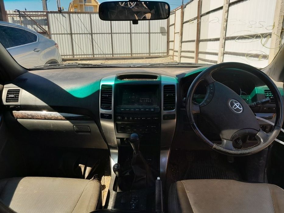 Dezmembrari dezmembrez  Toyota Land Cruiser J12 2002 - 2010