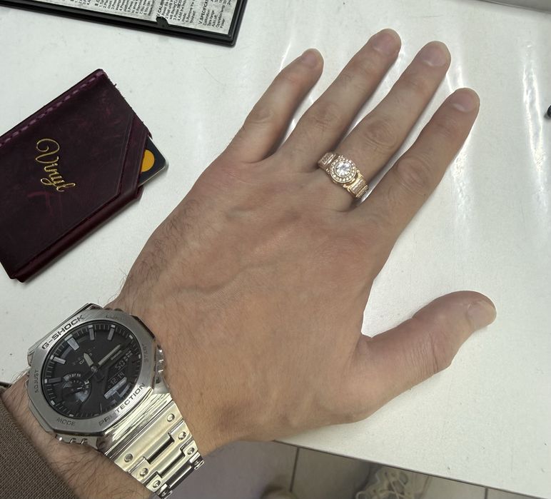 Продам кольцо золотое