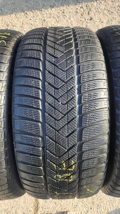 SET 4 Anvelope Iarna 275/40 R21 + 315/35 R21 Pirelli Scorpion Winter BMW X5 / X6 Original Runflat | Pret/buc