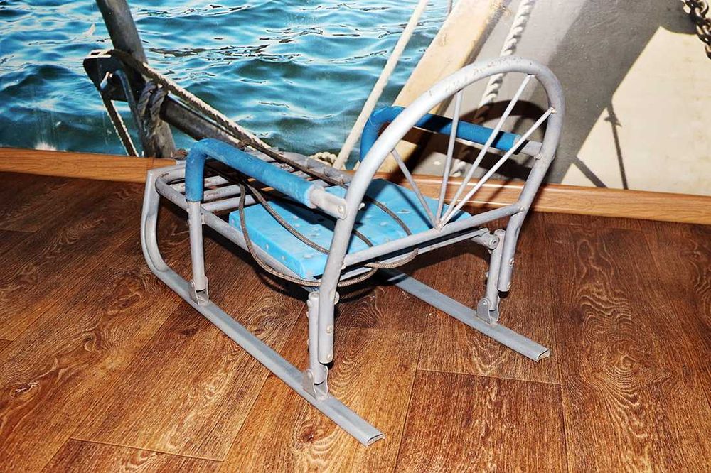 Продам санки детские