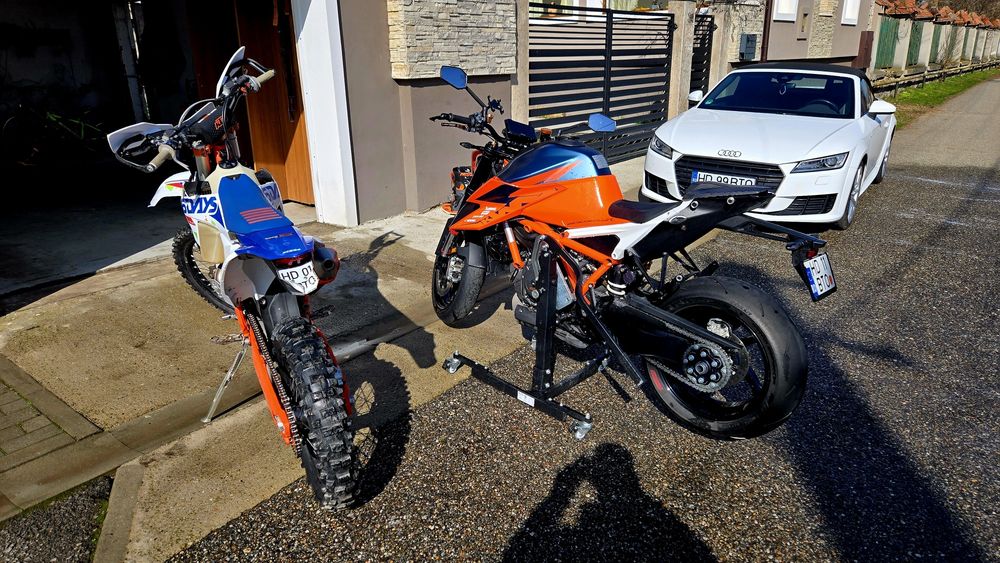 KTM 1290 Super Duke R