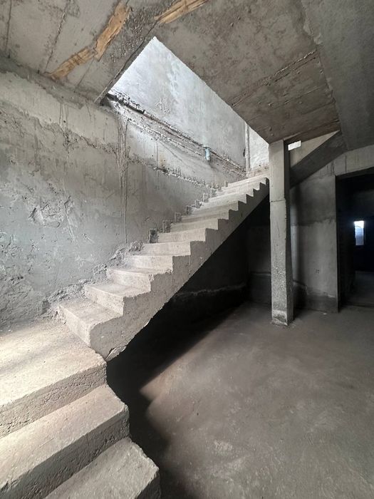 Срочно Продаётся 6 ты ком дуплекс квартира на ул. Жаркурганская СРОЧНО
