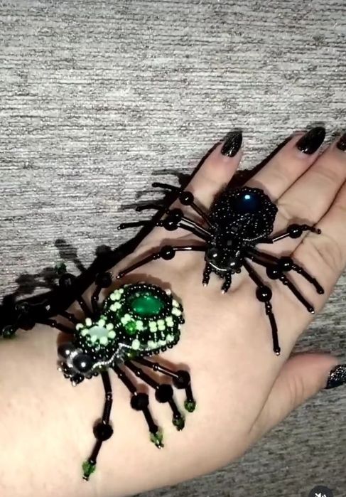 Брошь ручной работы