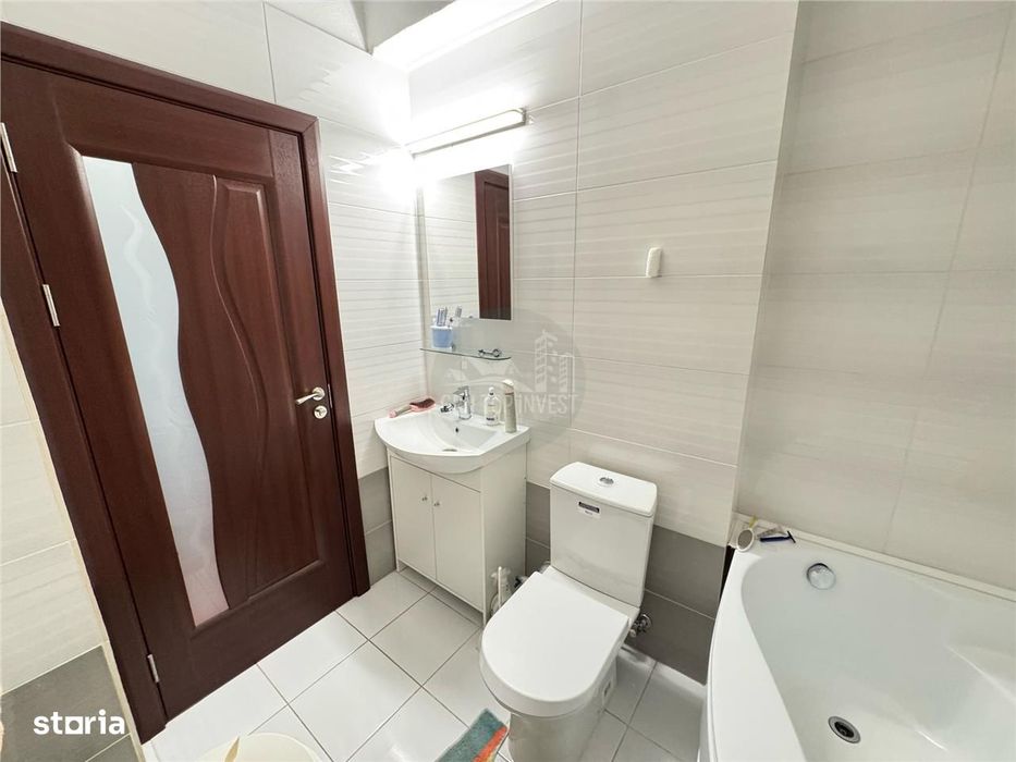 Apartament 2 camere decomandat balcon si parcare Bld Mihai Viteazul